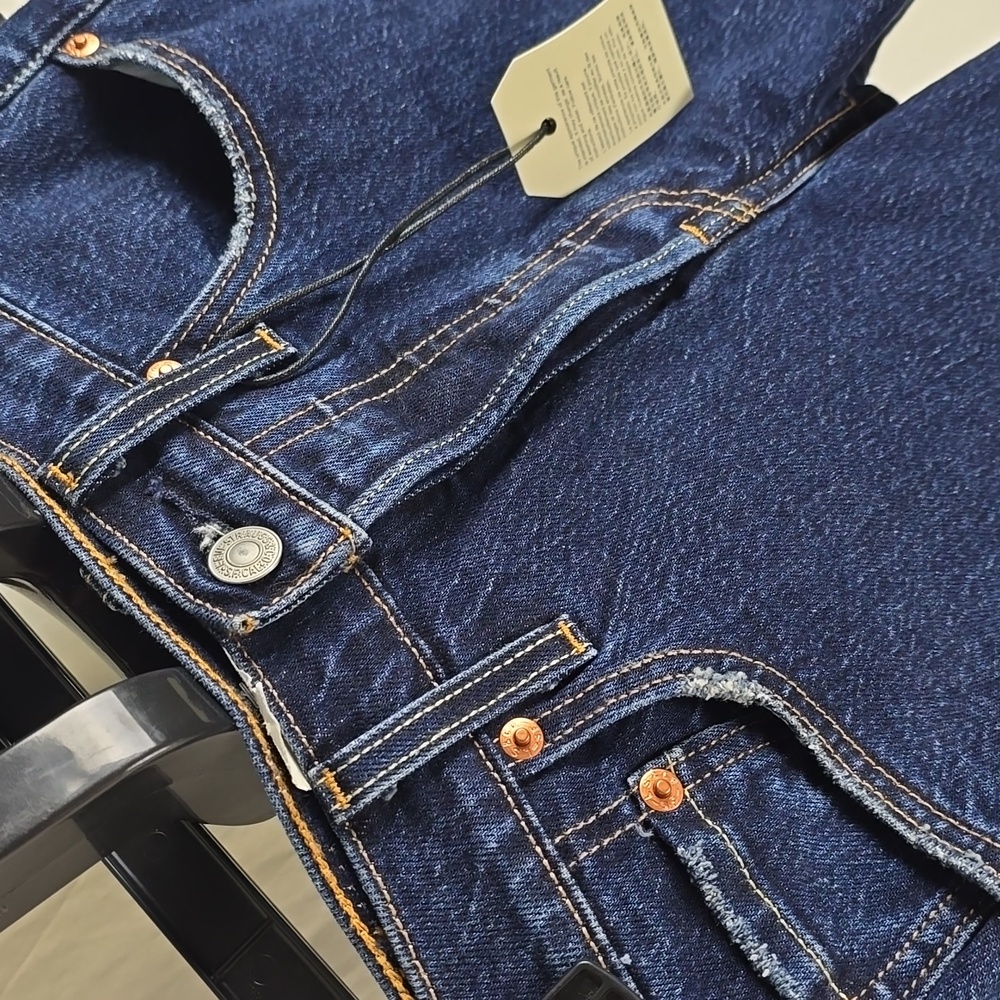 Levi's 501® Original High Rise Mid-Thigh Womens Shorts Size 24 = 0 - 00 NWT - Picture 6 of 16